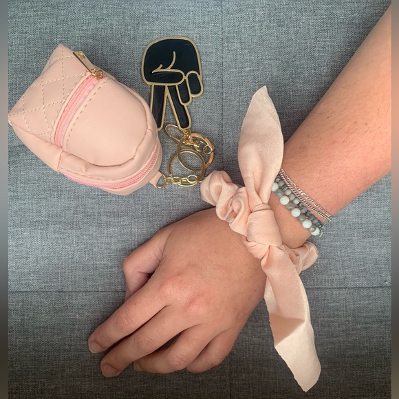 “Cowgirl” Bag Charm Set with Matching Twilly - Picture 3 of 3